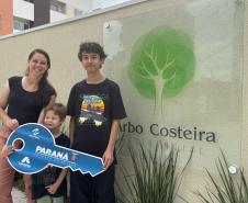 96 famílias de Araucária conquistam imóveis próprio com ajuda do Casa Fácil Paraná