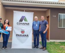 56 famílias de Paiçandu recebem as chaves da casa própria com a ajuda do Casa Fácil Paraná