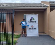 56 famílias de Paiçandu recebem as chaves da casa própria com a ajuda do Casa Fácil Paraná