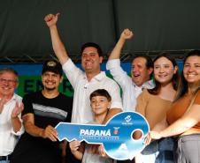 Governador inaugura bairro planejado com 371 casas em Assis Chateubriand