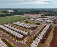 Governador inaugura bairro planejado com 371 casas em Assis Chateubriand