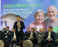 Convênio entre Cohapar e Sanepar vai levar banheiros a mais de 3 mil residências
