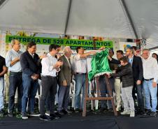  Sonho realizado: governador entrega residencial com 528 apartamentos em Guarapuava