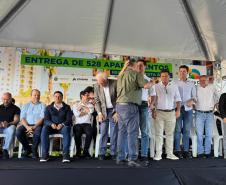  Sonho realizado: governador entrega residencial com 528 apartamentos em Guarapuava