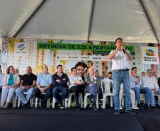  Sonho realizado: governador entrega residencial com 528 apartamentos em Guarapuava