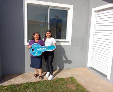 Com recursos do Casa Fácil Paraná, 55 famílias de Palmeira recebem as chaves dos novos lares