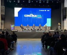 Presidente da Cohapar participa de painel sobre Habitação de Interesse Social no Construa Sul