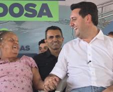 Com piscina e mobília, Ratinho Junior inaugura Condomínio do Idoso de Arapongas
