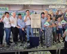 Com piscina e mobília, Ratinho Junior inaugura Condomínio do Idoso de Arapongas
