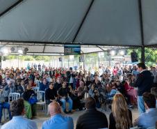 Governador entrega condomínio com 88 apartamentos em Santo Antônio da Platina