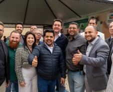 Governador entrega condomínio com 88 apartamentos em Santo Antônio da Platina