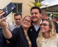 Governador entrega condomínio com 88 apartamentos em Santo Antônio da Platina