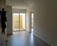 Governador entrega condomínio com 88 apartamentos em Santo Antônio da Platina