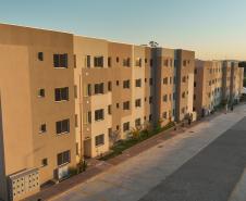 Governador entrega condomínio com 88 apartamentos em Santo Antônio da Platina