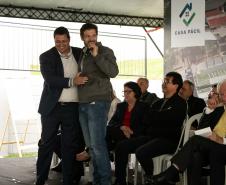 Estado entrega residencial com 128 apartamentos para atender famílias de Londrina