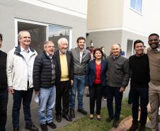 Estado entrega residencial com 128 apartamentos para atender famílias de Londrina