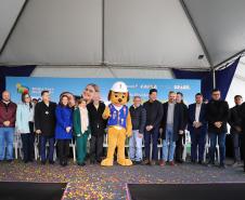 Estado entrega residencial com 128 apartamentos para atender famílias de Londrina