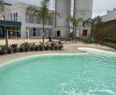 Governador inaugura condomínio clube com 864 apartamentos em Almirante Tamandaré