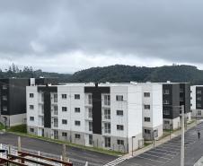 Governador inaugura condomínio clube com 864 apartamentos em Almirante Tamandaré