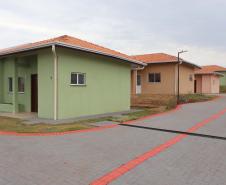 Ratinho Junior inaugura Condomínio do Idoso de Campo Mourão com 40 casas
