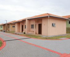 Ratinho Junior inaugura Condomínio do Idoso de Campo Mourão com 40 casas