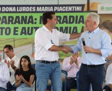 Ratinho Junior inaugura Condomínio do Idoso de Campo Mourão com 40 casas