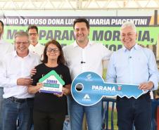 Ratinho Junior inaugura Condomínio do Idoso de Campo Mourão com 40 casas