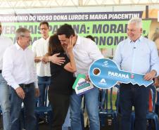 Ratinho Junior inaugura Condomínio do Idoso de Campo Mourão com 40 casas