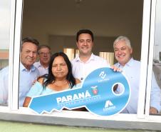Ratinho Junior inaugura Condomínio do Idoso de Campo Mourão com 40 casas