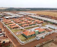 Ratinho Junior inaugura Condomínio do Idoso de Campo Mourão com 40 casas