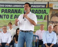 Ratinho Junior inaugura Condomínio do Idoso de Campo Mourão com 40 casas