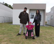 Com entrega de 275 casas, Estado conclui bairro planejado em Ponta Grossa