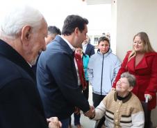 Governador entrega Condomínio do Idoso com 40 unidades e piscina térmica em Ponta Grossa