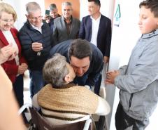 Governador entrega Condomínio do Idoso com 40 unidades e piscina térmica em Ponta Grossa