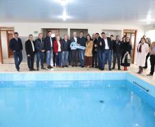 Governador entrega Condomínio do Idoso com 40 unidades e piscina térmica em Ponta Grossa