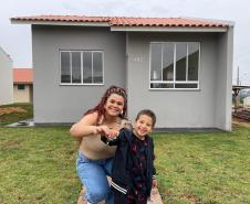 64 famílias de Campo Mourão recebem as chaves da casa própria com subsídio do Casa Fácil Paraná