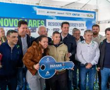 Governador inaugura condomínio clube com 864 apartamentos em Almirante Tamandaré