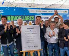 Governador inaugura condomínio clube com 864 apartamentos em Almirante Tamandaré