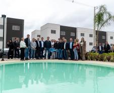 Governador inaugura condomínio clube com 864 apartamentos em Almirante Tamandaré