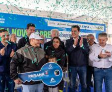 Governador inaugura condomínio clube com 864 apartamentos em Almirante Tamandaré