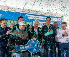 Governador inaugura condomínio clube com 864 apartamentos em Almirante Tamandaré