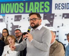 Governador inaugura condomínio clube com 864 apartamentos em Almirante Tamandaré