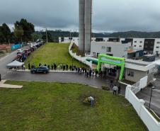 Governador inaugura condomínio clube com 864 apartamentos em Almirante Tamandaré