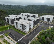 Governador inaugura condomínio clube com 864 apartamentos em Almirante Tamandaré