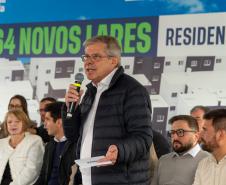 Governador inaugura condomínio clube com 864 apartamentos em Almirante Tamandaré