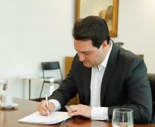 Estado institui perdão de dívidas de até R$ 7 mil com a Cohapar; medida beneficia 17 mil famílias