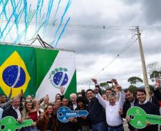 Governador inaugura condomínio clube com 864 apartamentos em Almirante Tamandaré