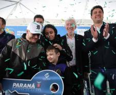 Governador inaugura condomínio clube com 864 apartamentos em Almirante Tamandaré