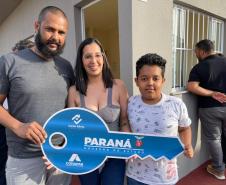 Com recursos do Estado, Cohapar entrega novo residencial no município de Quinta do Sol