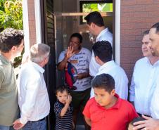Estado entrega primeiros módulos sanitários do programa Banheiro em Casa em Ivaiporã